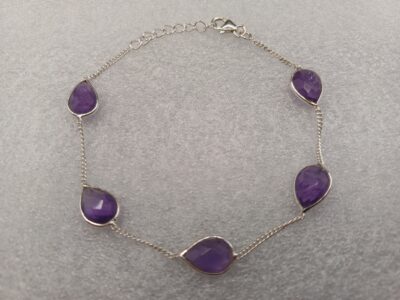 Pulsera Amatista facetada ovalada en plata de ley