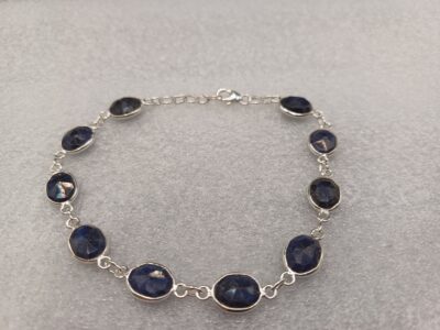 Pulsera Sodalita facetada ovalada en plata de ley