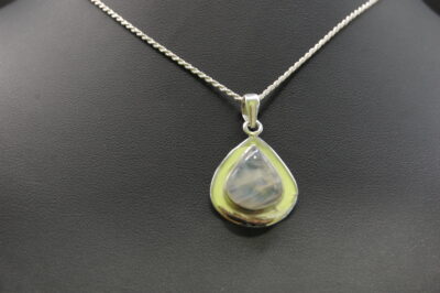 Colgante Piedra de Luna lágrima mediana